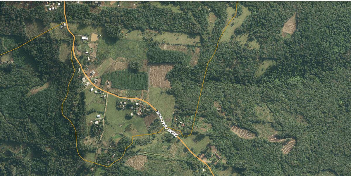 Geoportal de Gramado mostrando a linha do perímetro urbano cruzando a região do Carahá